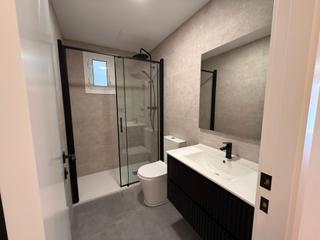 Appartement  Avinguda de madrid. ¡atención! exclusivo piso de diseño a estrenar en regente mendie