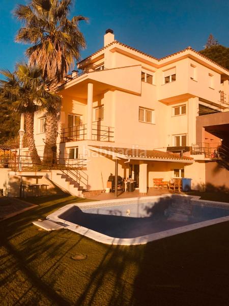 Foto 18fa11f4-699d-4369-b993-648fd86f0f30. Casa amb xemeneia calefacció aparcament piscina a Tiana