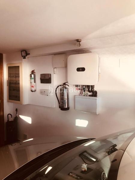 Foto a2f401d8-da7f-48ba-a18b-4388b276f0d0. Casa amb xemeneia calefacció aparcament piscina a Tiana