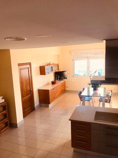 Foto f58c1342-bff1-49bb-9ec1-3da43110fa06. Casa amb xemeneia calefacció aparcament piscina a Tiana