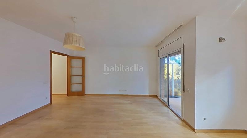 Foto b5174add-88d2-43ef-b48a-df670839eed8. Appartamento in carrer de soler i rovirosa 8 in El Clot Barcelona