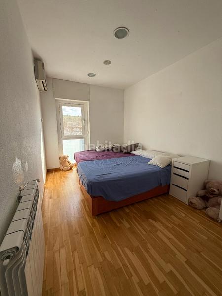 Foto 063a8e61-f447-4c95-8907-7d80578083cc. Casa bifamiliare con camino riscaldamento parcheggio piscina in Sant Quirze del Vallès