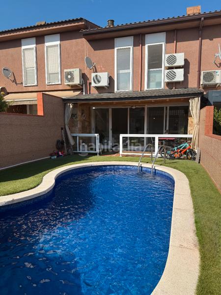 Foto 17e7269e-819f-4df4-93bd-ec75adb61315. Casa bifamiliare con camino riscaldamento parcheggio piscina in Sant Quirze del Vallès