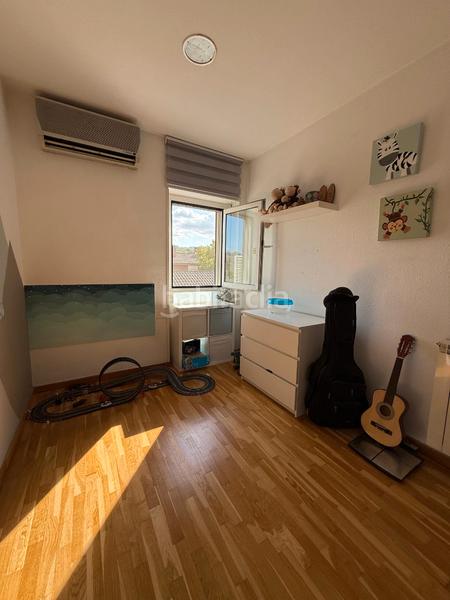 Foto 3a0c23f3-4014-4737-98e6-f313538992e6. Casa bifamiliare con camino riscaldamento parcheggio piscina in Sant Quirze del Vallès