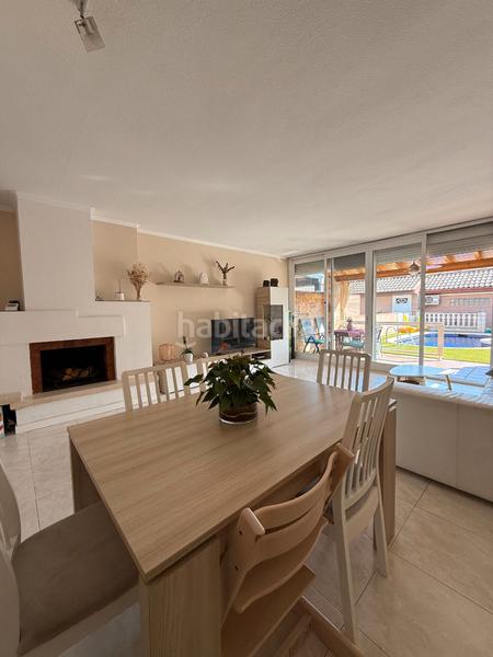 Foto 43b9f7ed-3da5-4813-a7ad-32bbe18f2b06. Casa bifamiliare con camino riscaldamento parcheggio piscina in Sant Quirze del Vallès