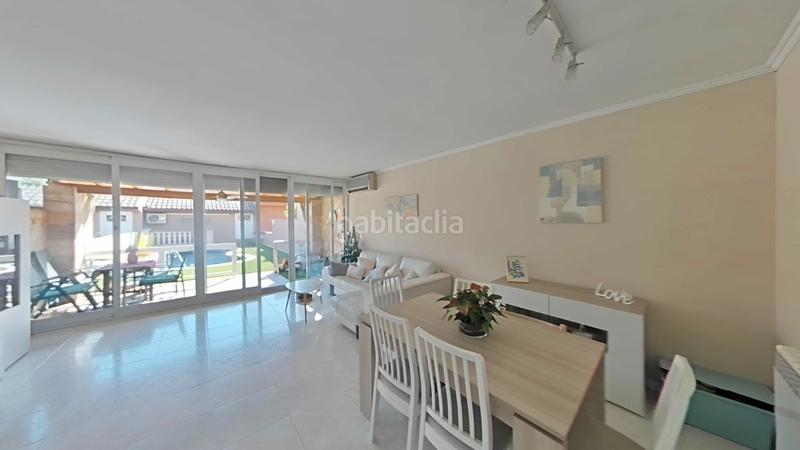 Foto 77ab9e12-969b-4386-8c5c-418130caca58. Casa bifamiliare con camino riscaldamento parcheggio piscina in Sant Quirze del Vallès