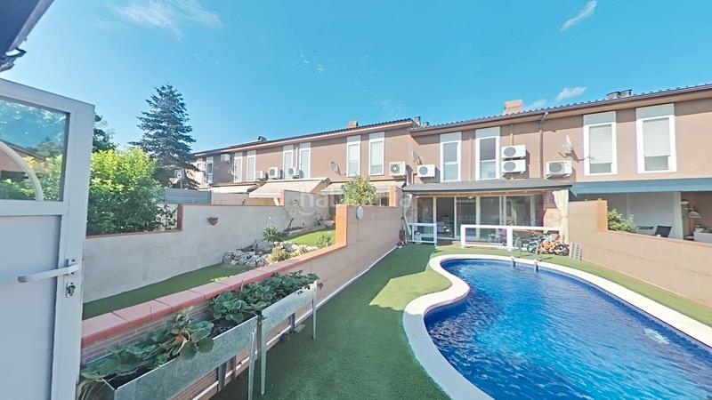 Foto 90f5f900-dd15-49b5-bc11-202c6dc6348a. Casa bifamiliare con camino riscaldamento parcheggio piscina in Sant Quirze del Vallès