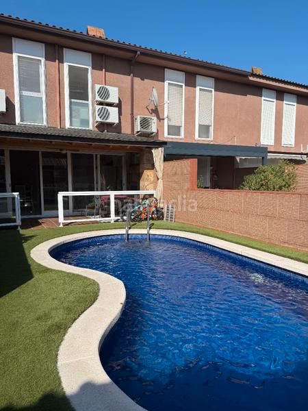 Foto a75763c8-64c1-4366-bfff-ba31410bc5e4. Casa bifamiliare con camino riscaldamento parcheggio piscina in Sant Quirze del Vallès