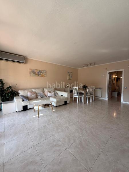 Foto d1845f95-cc5b-42fd-a8da-59b1578f94a1. Casa bifamiliare con camino riscaldamento parcheggio piscina in Sant Quirze del Vallès