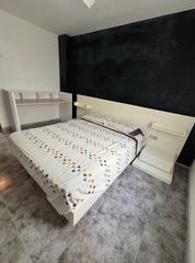 Chalet à Vinyets-Molí Vell. Vivienda adosada en sant boi reformada en 2005 se encuentra en m
