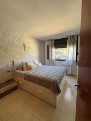 Duplex  Avinguda escoles 2. Dúplex de 4 habitaciones con terraza en sant feliu de codines