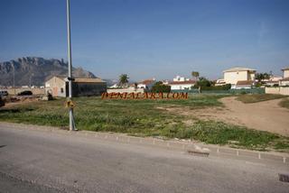 Terreny residencial a Poblets (els). Parcela urbanizable con 3023m² en buena zona con casa antigua, a