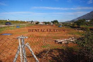 Finca rústica a La Xara-La Sella. Terreno rústico-agrícola con un total de 4.000 m² con cercado co