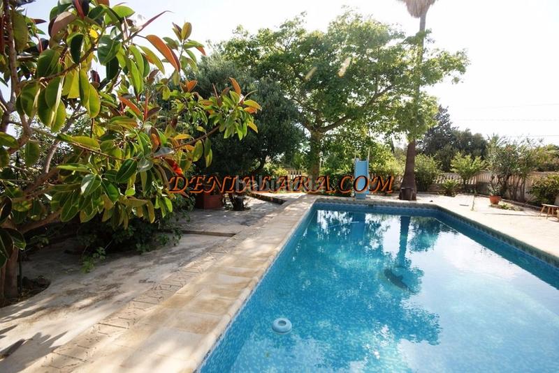 Foto bfdfa7fc-33b7-43a8-9f8e-28b8a54520f8. Chalet  independiente con dos alturas, 1.200m² de parcela de los cuales 360 m² son construidos para la vivienda; con 3 habitaciones en Dénia