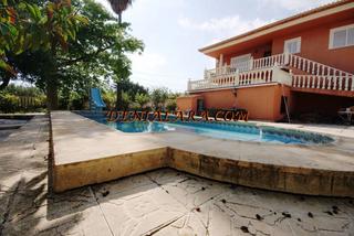 Xalet a El Montgó. Chalet independiente con dos alturas, 1.200m² de parcela de los