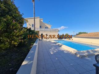 Chalet in Las Rotas / Les Rotes