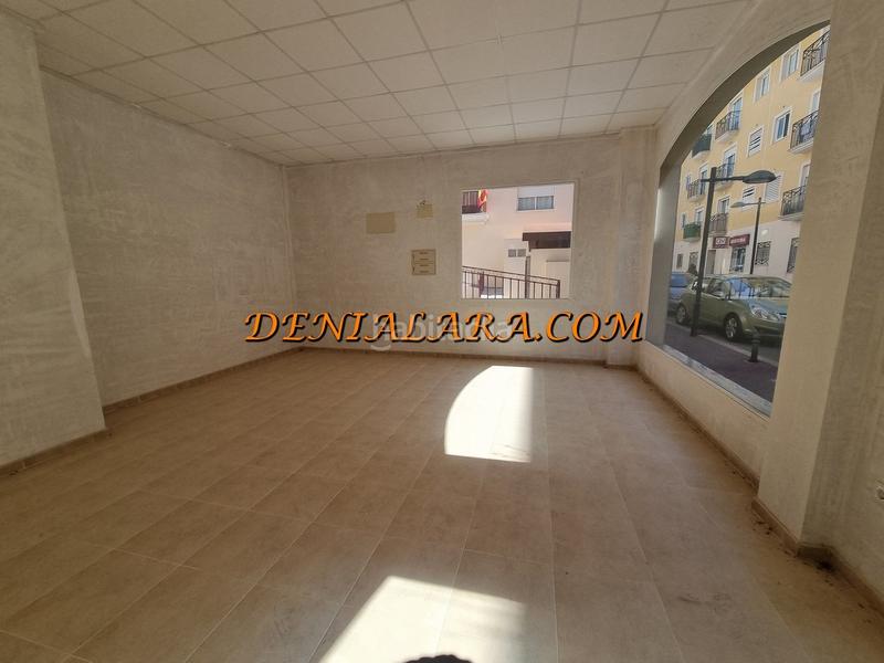 Foto 65f68712-7ce3-4fd9-b454-378b8146b77d. Location local commercial dans Verger (el)