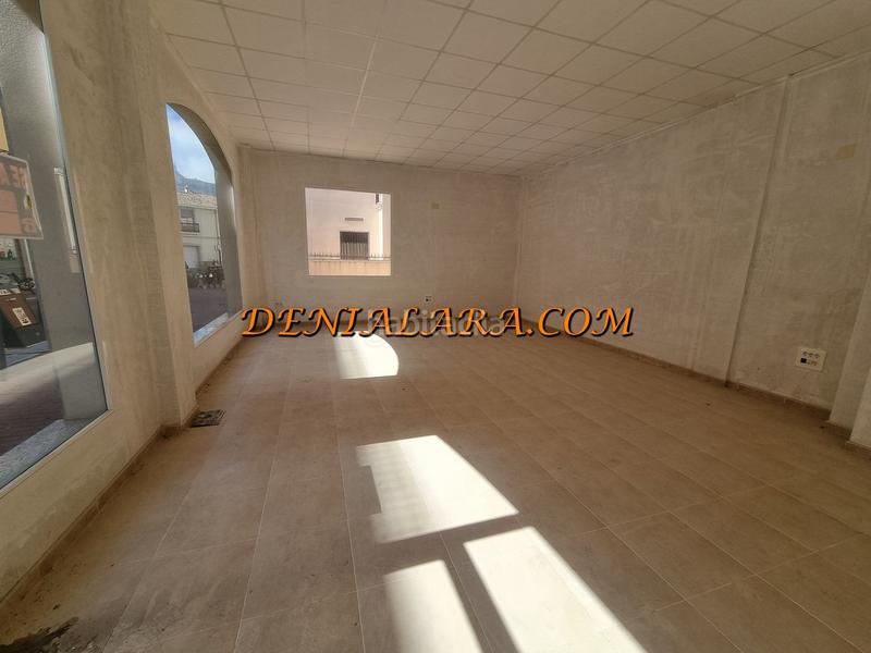 Foto dd42a390-1abb-45ab-909e-57e3eadbe10e. Location local commercial dans Verger (el)