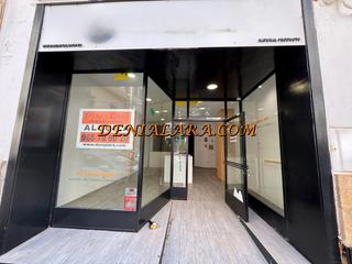Location Local commercial à El Puerto. Se alquila local comercial de 95 metros en el centro de denia
