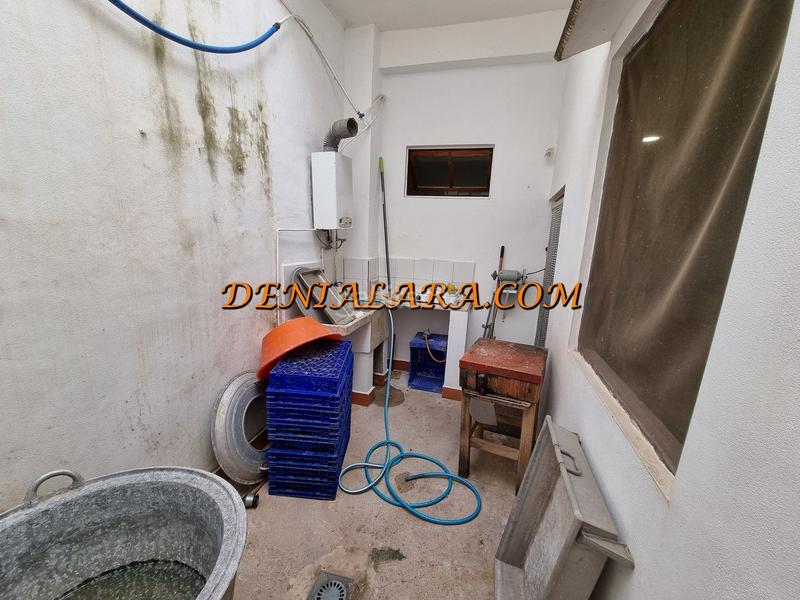 Foto 768d6971-614a-449c-9c28-bf27e5144f71. Location local commercial dans Pego