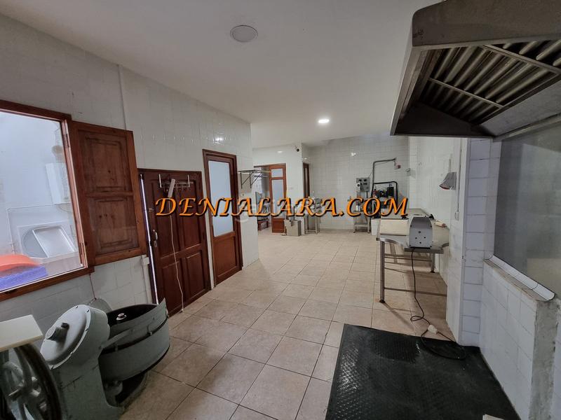 Foto e11d0764-a9df-4844-895f-0e12bab43837. Location local commercial dans Pego