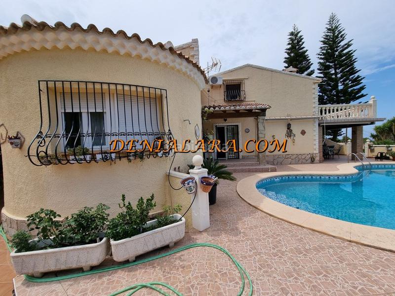 Foto 0088b2f3-5f4a-458f-ac92-a6af7560a4ae. Chalet  con piscina y vistas panorámicas al mar y al montgó en Dénia