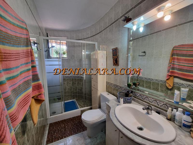 Foto 0a7fbcce-cabd-4384-b3e8-b6385bc4133f. Chalet  con piscina y vistas panorámicas al mar y al montgó en Dénia