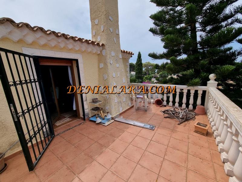 Foto 218f0499-dfa8-4258-878a-55c9736455da. Chalet  con piscina y vistas panorámicas al mar y al montgó en Dénia