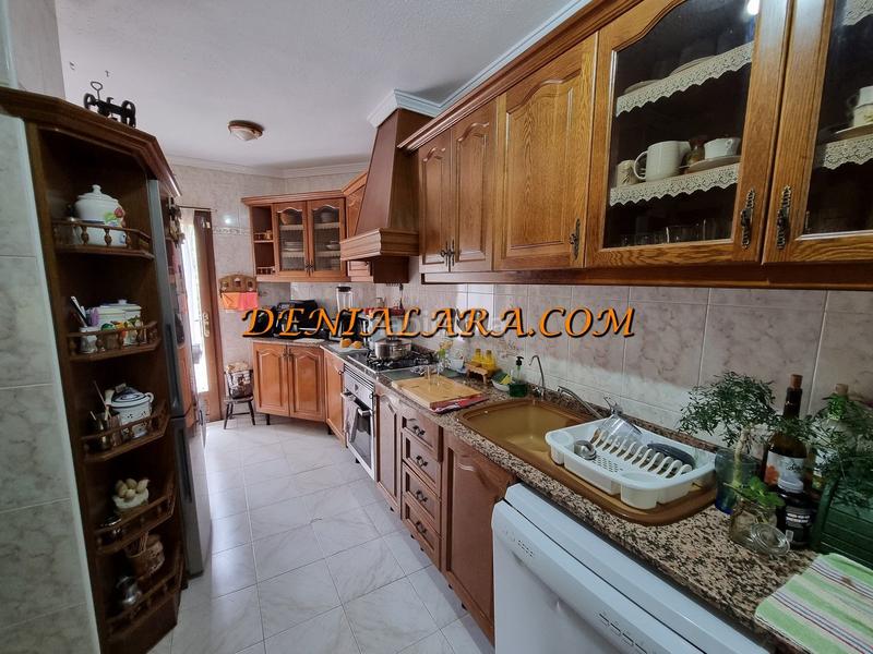 Foto 4ed23d49-505b-4b77-b6a1-ee8d0c15f983. Chalet  con piscina y vistas panorámicas al mar y al montgó en Dénia