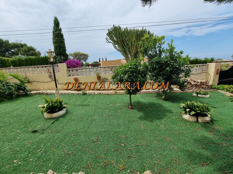 Foto aea86bda-a0fa-4ba9-876c-d7b72b23e6a3. Chalet  con piscina y vistas panorámicas al mar y al montgó en Dénia