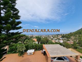 Xalet a La Pedrera-Vessanes. Chalet con piscina y  vistas panorámicas al mar y al montgó
