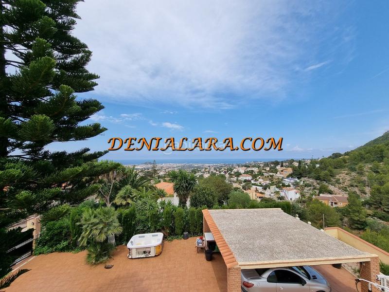 Foto f5c1a7bd-a9a4-4602-be7c-92b5bd02138f. Chalet  con piscina y vistas panorámicas al mar y al montgó en Dénia