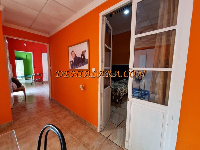 Foto c0d266cc-3933-46c2-a200-c9442f9e6161. Casa  de 5 habitaciones en el centro de denia en Dénia