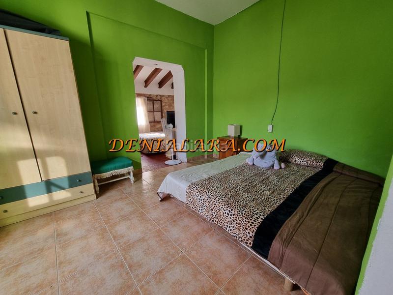 Foto e4b1cfed-a0a6-4756-b401-3dff77a361df. Casa  de 5 habitaciones en el centro de denia en Dénia