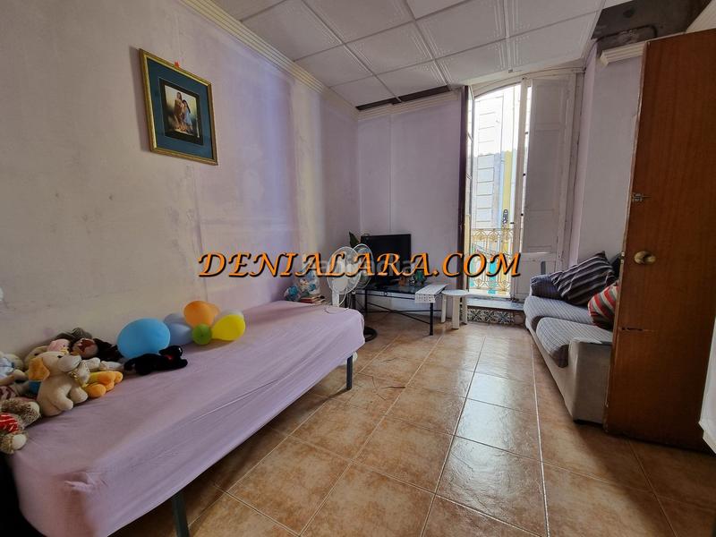 Foto f26f8f5e-fb26-490f-bf99-07af20a211c8. Casa  de 5 habitaciones en el centro de denia en Dénia