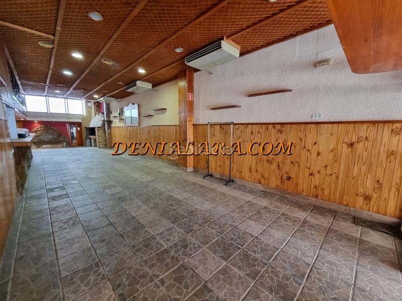 Foto 0afd42e6-a0d9-40b9-9f7d-cce2484c2173. Locale commerciale in Pego