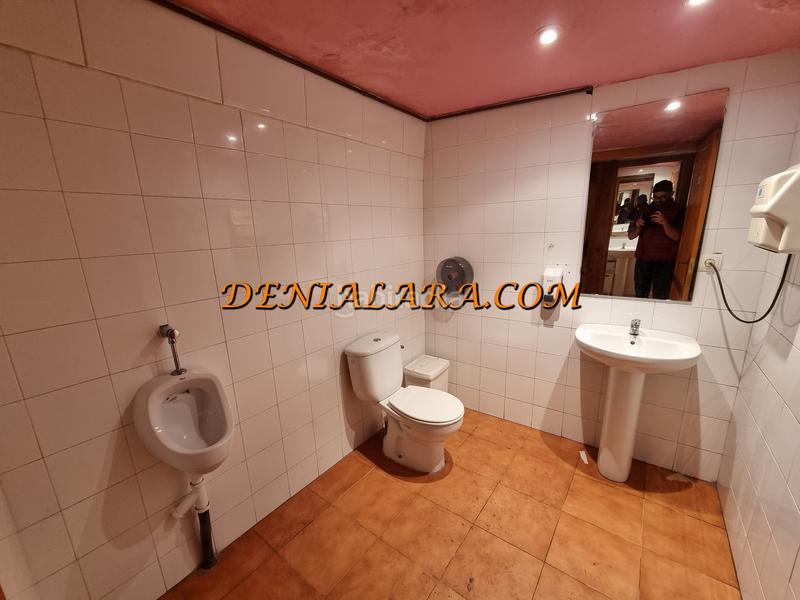 Foto 43fd69cd-762a-431d-a0a9-3dbb2a5aa8a9. Locale commerciale in Pego