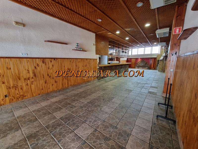 Foto 8e936851-9449-4226-a28b-846cab199a05. Locale commerciale in Pego