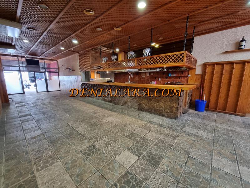 Foto a352db0a-5a00-420c-8a10-510f52513d36. Locale commerciale in Pego