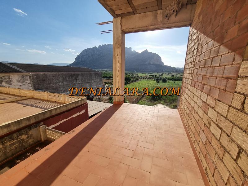 Foto 04dfe80e-2d01-46b3-a931-94096aec16df. Edifici a Verger (el)