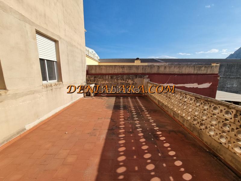 Foto aaab0a05-e68d-45dc-a7d5-53280fd6b90a. Edifici a Verger (el)