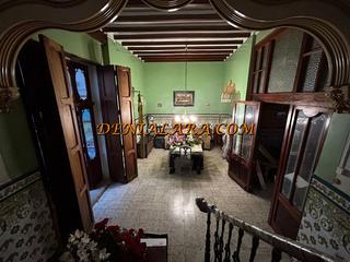 Casa a Pego. Casa de pueblo en pego - amplia, céntrica y con gran potencial