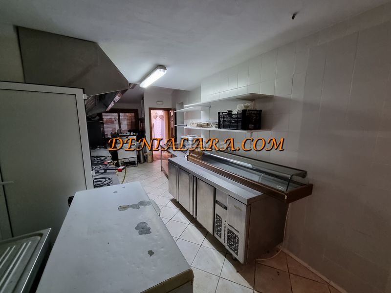 Foto bd3ec763-3927-4f37-b737-3540e7c5773d. Lloguer local comercial a Centro Urbano Dénia
