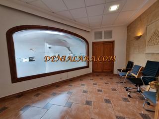 Rent Business premise in Saladar. Local con mucha visibilidad en el centro de denia