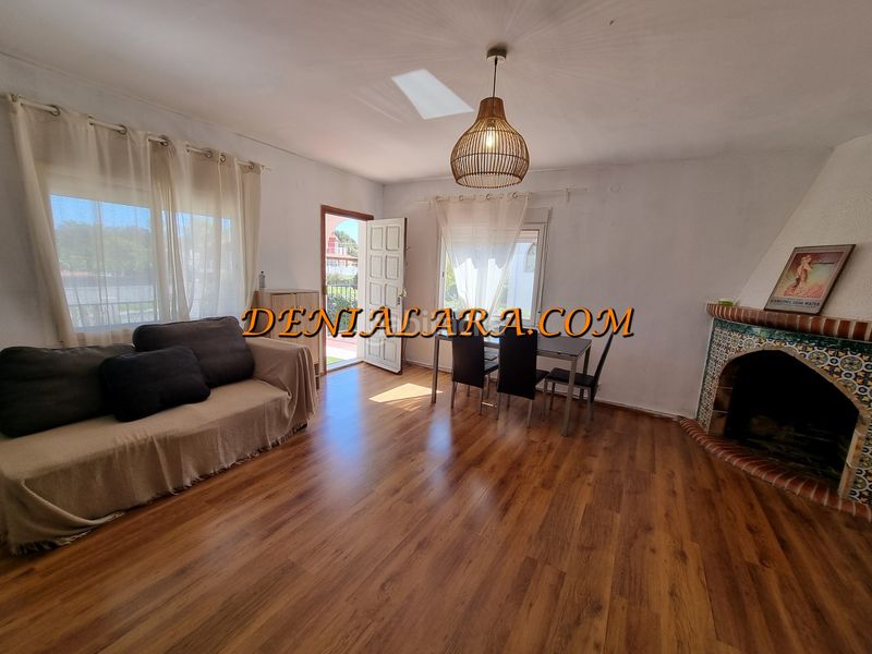 Foto 03fe5fdd-149e-4439-ae69-d0096ff781af. Casa amb xemeneia aparcament a Las Rotas / Les Rotes Dénia