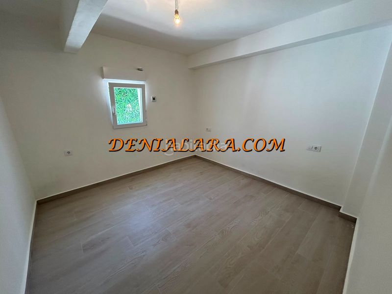 Foto 1b7e2362-979c-4e15-a08f-38de13999ce0. Casa amb xemeneia aparcament a Las Rotas / Les Rotes Dénia