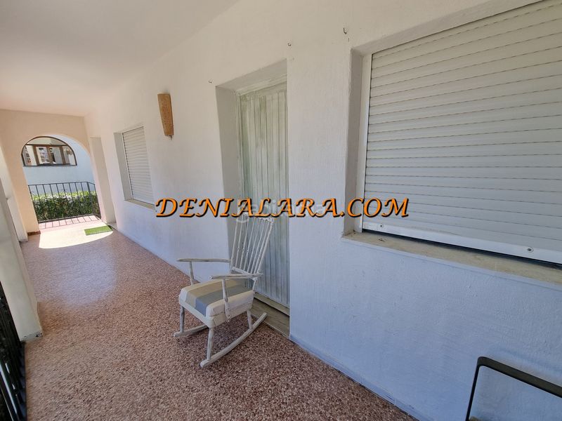 Foto 1c672261-6d5f-47b9-abc3-92495cd948ec. Casa amb xemeneia aparcament a Las Rotas / Les Rotes Dénia