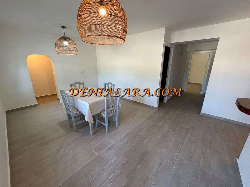 Foto 51ccdb11-e4ea-4d1d-a1f2-0468c15ae7a0. Casa amb xemeneia aparcament a Las Rotas / Les Rotes Dénia