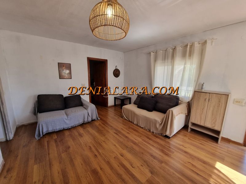Foto 7f59eb3d-b8a3-44f5-b7ce-0429b51afbcf. Casa amb xemeneia aparcament a Las Rotas / Les Rotes Dénia
