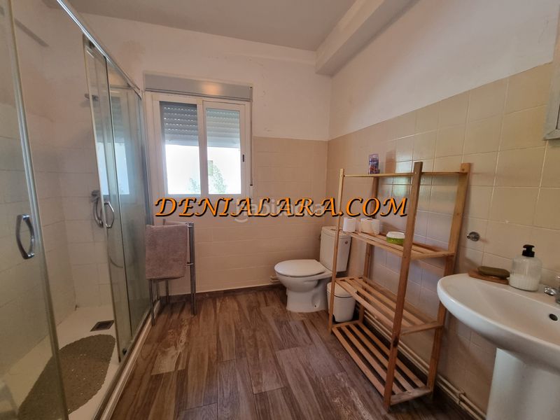 Foto 907ab677-f533-490a-a546-e11dfd7513d6. Casa amb xemeneia aparcament a Las Rotas / Les Rotes Dénia